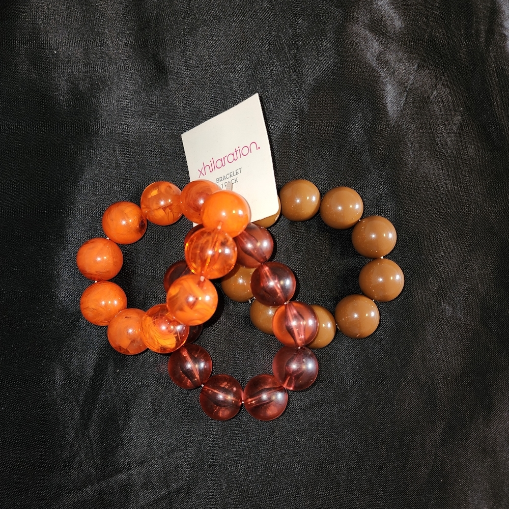 Bracelets - Picture 2 of 5